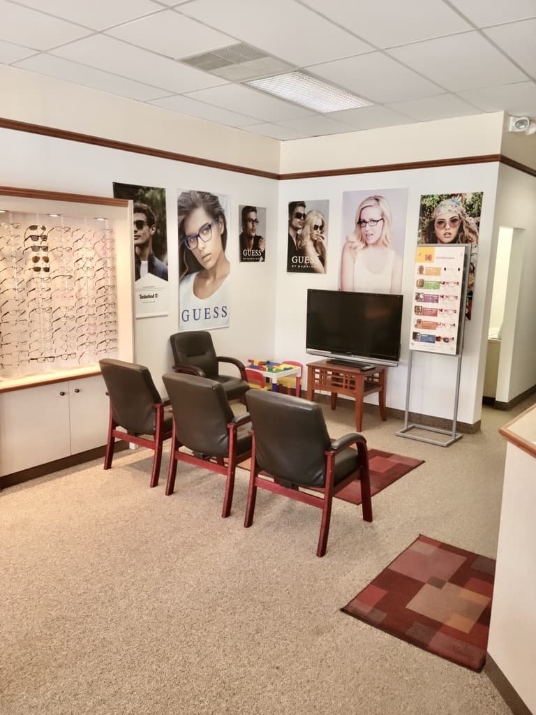 Focus Optical โ Rochester Hills eyeglass shop